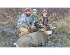 2018-Outstanding Mule Deer Enjoyed with Family